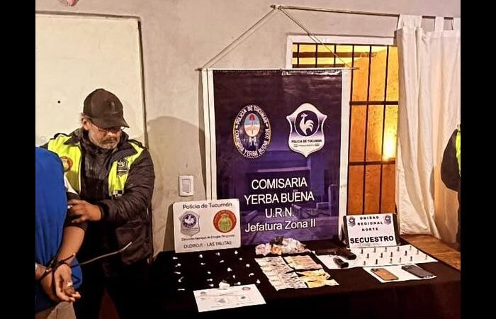 Aprehenden a tres personas que vendían cocaína en la vía pública